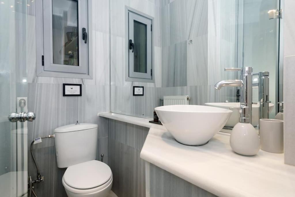 Apartment Psyris Marble Loft ! Athens